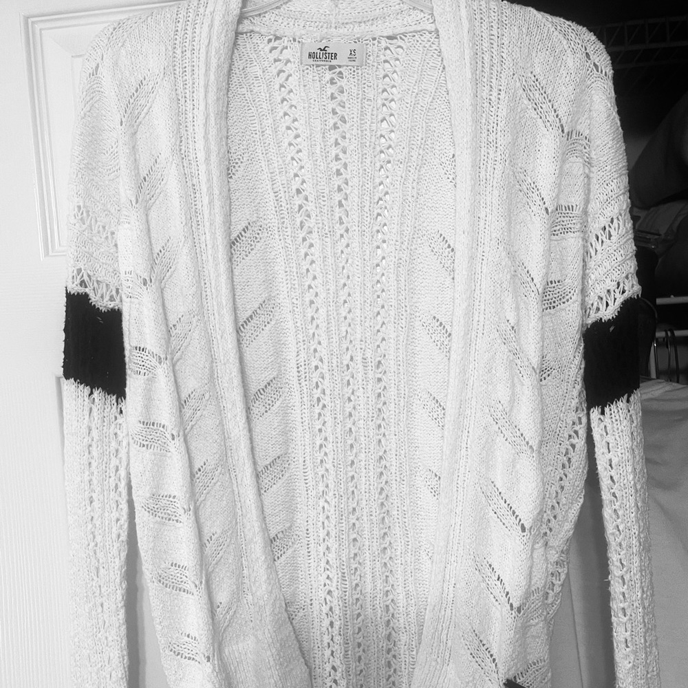 Vintage Hollister white with black stripe on each sleeve medium